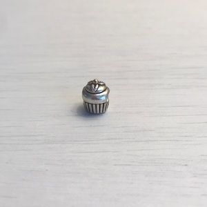 Pandora cupcake charm